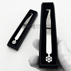 Pinzas para Extensión de Pestañas RMI Super Ranking Product Flower Bottom Designs, Acero Inoxidable, Agarre de Diamante, Punta Mate a 90 Grados - Product Image 5
