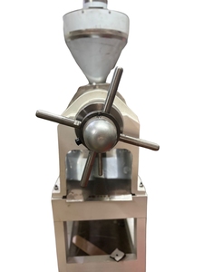 Prensa de aceite semiautomática con panel de control, extractor de aceite industrial de acero inoxidable para procesamiento de semillas - Product Image 3