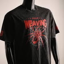 T-shirt en coton épais pour homme avec impression graphique personnalisée, gris délavé, style streetwear, épaules tombantes, coupe ample, motif toile d'araignée - Product Image 2