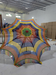 Parasol d'extérieur en corde de coton tressée à la main avec pompons décoratifs en macramé, idéal pour patio et protection solaire, style tropical plage - Product Image 5