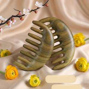Peigne à cheveux en bois naturel, peigne de massage du cuir chevelu, peigne ovale en bois fait à la main avec des dents larges, artisanat naturel pour les soins des cheveux - Product Image 6