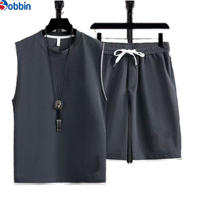 Ensembles de chemises pour hommes, ensemble haut sans manches et short en tricot pour hommes, noir uni, vêtements d'été décontractés, vêtements de sport respirants - Product Image 4