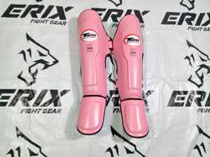 Mejores espinilleras de cuero personalizadas para Muay Thai, Boxeo y Kick Boxing, de alta calidad, con protección para piernas, marco de acero al carbono y cierre de gancho y bucle. - Product Image 2