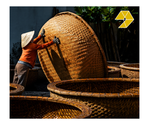 เรือตะกร้าเวียดนาม เรือตะกร้าพร้อมที่นั่งและไม้พาย เรือตะกร้าเพ้นท์ลายด้วยมือ เรือไม้ไผ่กันน้ำ ทนทาน - Product Image 1