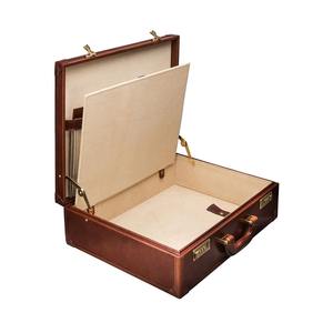 Maletín Ejecutivo de Cuero Marrón Vintage de Lujo con Cerradura de Combinación, Interior de Gamuza Crema y Herrajes de Latón Dorado - Product Image 6