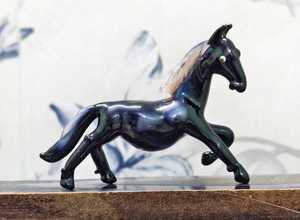 Figura de Caballo de Vidrio Soplado a Mano, Negro con Crin Blanca, Pieza de Arte Decorativa con Temática Animal, Artesanía Hecha a Mano - Product Image 2