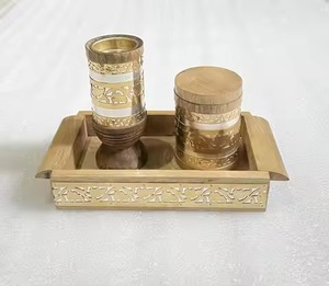 Juego de Bandejas Porta Incienso de Estilo Árabe Elegante Hecho a Mano, Diseño Intrincado de Latón y Madera, Decoración Religiosa Ecológica para el Hogar - Product Image 1