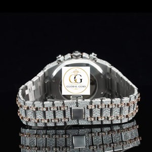 Reloj de Diamantes en Oro Rosa con Cristales, Movimiento de Cuarzo de Precisión, para Eventos Casuales y Formales, Disponible para Exportación - Product Image 3