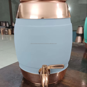 Pichet à eau ayurvédique de 5 litres en cuivre pur Matka avec couvercle et paille pour la maison et l'hôtel directement de l'Inde - Product Image 1