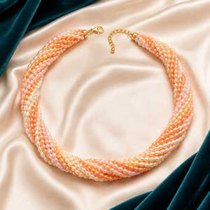 Collier statement torsadé multicouche fait main SSTRINGZ en perles de riz multicolores pour femme, bijoux de fête certifiés Haryana - Product Image 4