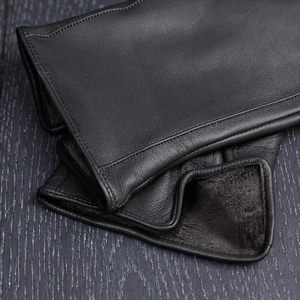 Leather fashion gloves with beautiful buttons - Product Image 3
