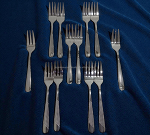 Ensemble de 12 fourchettes modernes et durables en acier inoxydable, robustes, multifonctionnelles, polies miroir, pour desserts, usage hôtelier et restaurant - Product Image 3