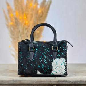 Bolsa de Viaje de Cuero Genuino de Lujo, Gran Capacidad, Ligera, con Cierre de Cremallera y Patrón de Puntos Verde Azulado, para Mujer - Product Image 1
