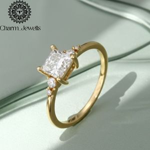 แหวนหมั้น Charm_Jewells ชุบทอง 22k เงินแท้ ประดับเพชรโมอิสซาไนต์ทรงคุชชั่น ตัวเรือนแบบหนามเตย รับรองโดย IGI น้ำหนัก 3 กรัม ดีไซน์คลาสสิกสำหรับทุกเพศ - Product Image 1