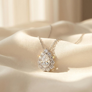 Collier pendentif en zircon plaqué argent pour femme, bijoux romantiques de mariage, chaîne en alliage, pendentifs solitaires en forme de goutte d'eau - Product Image 4