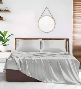 Ensemble de draps en satin argenté de luxe avec taies d'oreiller soyeuses, collection de literie élégante ultra douce pour la chambre à coucher - Product Image 4