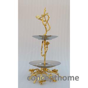 Support à gâteau en métal de luxe avec finition polie, idéal pour les fêtes haut de gamme, les célébrations spéciales et la décoration d'événements hôteliers - Product Image 2