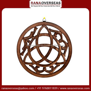 ที่แขวนผนังไม้ตกแต่งด้วยดีไซน์ triquetra ศิลปะติดผนังที่หรูหราเพื่อเพิ่มพื้นที่ของคุณให้มีหลายสไตล์ - Product Image 3