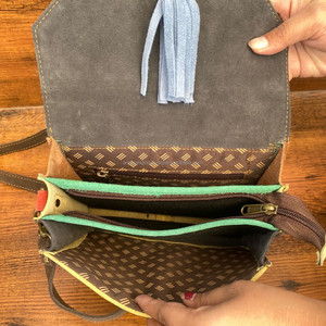 2024 fábrica nueva mujer Animal estampado de gamuza reciclada borla bandolera gran capacidad coloridos bolsos de hombro de cuero - Product Image 6