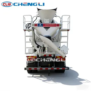 Camion malaxeur à béton HOWO 8x4 31 tonnes GNL, tambour de 7,74 m, pompe robuste 380 CV pour projets de construction - Product Image 4