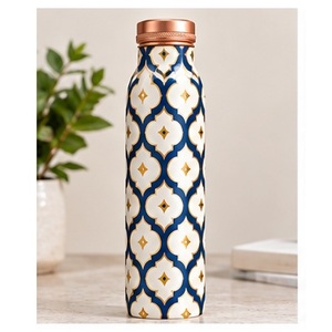 Botella de Agua de Cobre con Patrón Mediterráneo y Tapa de Cobre, Recipiente Portátil para Bebidas de Viaje - Product Image 1