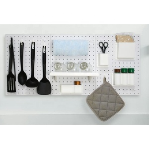 <span class=keywords><strong>MDF</strong></span> ذاتية اللصق لوحة تخزين Pegboard خالية من اللكم تصميم مثقب مجموعة تخزين غرفة المعيشة