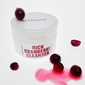 Le nettoyant riche à la canneberge de la marque coréenne de soins vegan HERRSAINE a remporté la 1ère place dans la catégorie des nettoyants hydratants en mousse pour la peau. - Product Image 2