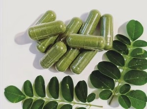 Poudre de feuilles de Moringa naturelle, extrait à base de plantes en capsules, 120 unités, extrait par solvant, qualité alimentaire, en flacon pour la nutrition quotidienne - Product Image 2