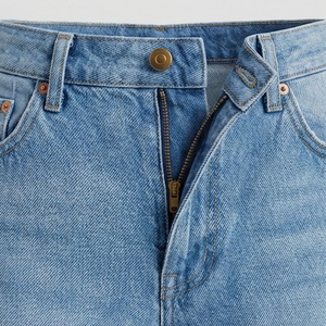Shorts en jean droits élégants pour femme, taille mi-haute, délavage clair, style décontracté estival, couleur personnalisable, respirant, 100 % coton - Product Image 4