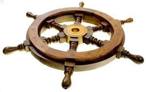 Volante de Barco Vintage con Centro de Latón y Decoración de Madera, Estilo Náutico Pirata - Product Image 3