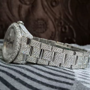 Montre pour homme en acier inoxydable sertie de diamants de laboratoire, sertie de moissanite, haut de gamme, personnalisée, cadran blanc, mécanique - Product Image 1