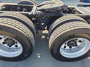 Camión Tractor Diésel de Servicio Pesado 6x4 con Cabina Dormitorio para Transporte de Carga en Carretera a Larga Distancia - Product Image 2