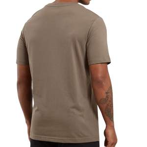 Camiseta Beige Lisa Personalizada para Hombre, Logotipo Personalizado, Gimnasio, Fitness, Entrenamiento, Manga Corta, Transpirable, Elástica, Informal, Básica, OEM, Venta al Por Mayor - Product Image 3