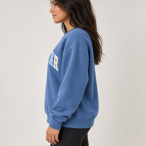 Sudadera de cuello redondo con letras universitarias multicolor azul polvoriento para mujer, de manga larga, oversize, con logo personalizado, al por mayor - Product Image 2