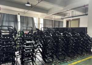 Cadeira de Massagem Corporal Completa 4D Core AI com Airbag, Rolos Duplos para Panturrilhas e Pés, Aquecimento na Cintura, Mão Biónica, Bluetooth, Fornecedor Fabricante - Product Image 5