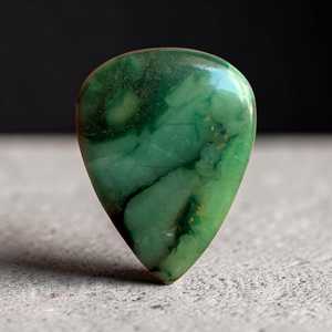 Cabujón de Jade Verde Natural, Corte Triangular, Pulido, Gema Suelta para Joyería - Product Image 1
