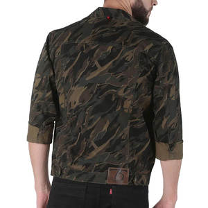 Veste en jean pour homme de haute qualité, style Y2K vintage, avec poches à rabat, fermeture boutonnée, col montant, coupe ample, 100% coton, coupe-vent et respirante - Product Image 3