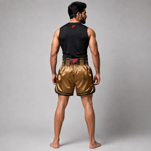 Shorts de Muay Thai haut de gamme, conçus avec un tissu résistant offrant un confort respirant et des mouvements libres pour chaque entraînement. - Product Image 2