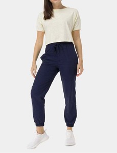 เสื้อยืดผู้หญิงแฟชั่นขายส่ง ผ้าฝ้าย 100% คุณภาพสูง ทรงโอเวอร์ไซส์ คอกลม เนื้อผ้านุ่ม สวมใส่สบายทุกวัน - Product Image 5