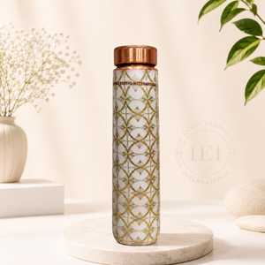 ขวดน้ำทองแดง Luxe Monarch ขนาด 950 มล. สำหรับงานปาร์ตี้และงานเฉลิมฉลองที่บ้าน จาก Indian exports international ทองแดงบริสุทธิ์ที่ได้รับการรับรอง - Product Image 1