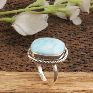 Bague carrée en argent sterling 925 avec larimar naturel taille brillant, sertie clos, pierre précieuse bleue, faite à la main, cadeau classique pour femme, idéale pour mariage - Product Image 1