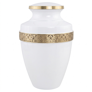 Urnas Funerarias de Latón Duradero para Adultos con Hermoso Diseño de Mariposa Grabado en Banda, Urnas Conmemorativas de Metal con Acabado en Color Dorado y Negro - Product Image 5