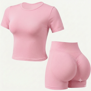 Ensemble de yoga sans couture pour femme, haut de fitness à manches courtes respirant, short taille haute froncé, tenue de sport pour gym et yoga - Product Image 1
