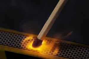 Allumettes de sécurité en bois 5H, tête noire et marron, vente en gros, prix d'usine, pour usage domestique, exportateur fabricant indien - Product Image 4