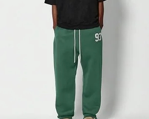 <b>Men</b> Heavyweight Oversized Drawstring Flared Joggers Custom Logo Baggy Sweatpants Breathable Waterproof Streetwear Baggy Pants - Product Image 3
