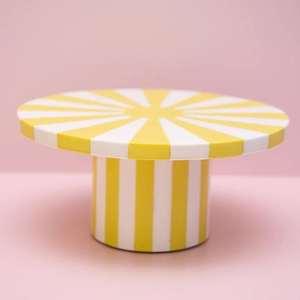 Support à gâteau en résine au design personnalisé pour servir et présenter des gâteaux délicats, support décoratif en résine - Product Image 3