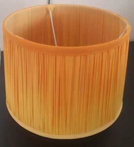Abat-jour plissé Empire très demandé en tissu lin Anna pour lampe de chevet ou de bureau, avec douilles E27 et anneaux de fixation inférieurs. - Product Image 3