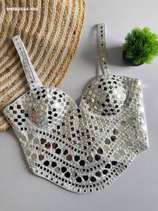 Blouse élégante de style moderne en soie douce avec broderie miroir intégrale, style corset, sans manches et dos à nouer – Fournisseur d'Inde - Product Image 5