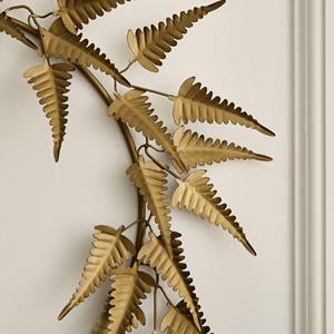 Guirlande murale moderne en fer doré en forme de feuille de fougère, art mural minimaliste en métal, guirlande botanique pour Noël et décoration intérieure nordique européenne - Product Image 4