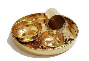 Juego de thali de latón martillado de lujo, 5 piezas, tono dorado, construcción sólida, cuencos, cuchara de vidrio, experiencia culinaria rica, premium - Product Image 3
